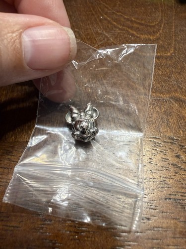 New 100 authentic pandora - authentic,